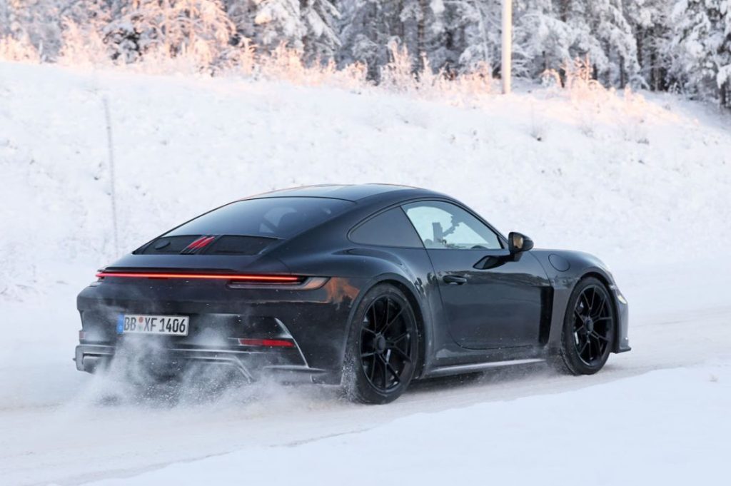 El Porsche 911 ST juega en la nieve 12 Motor16 Porsche 911 ST Winter 10 Motor16