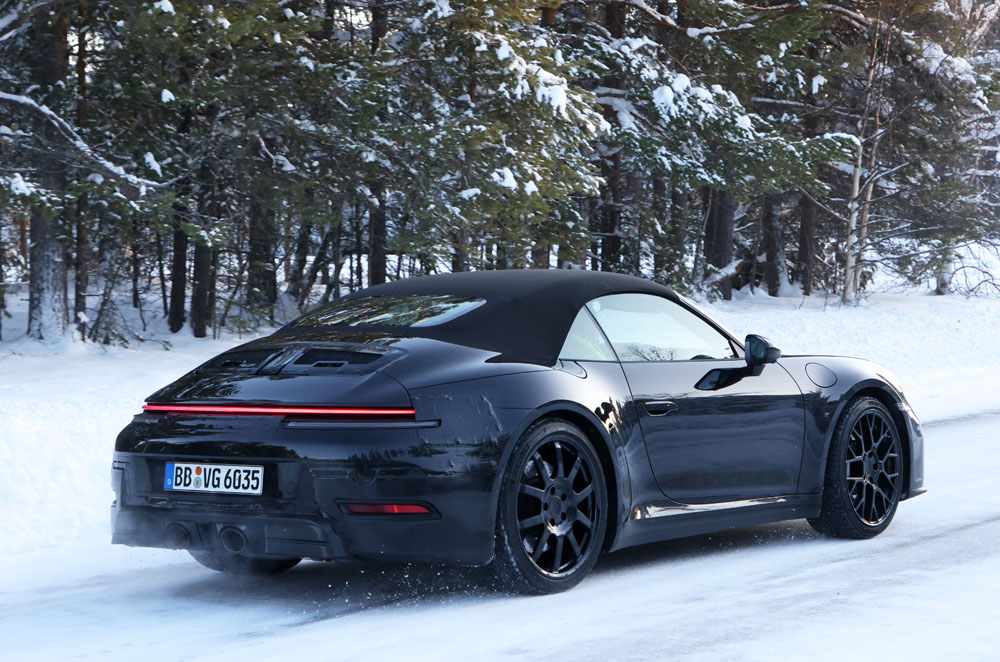 El futuro Porsche 911 destapa su imagen 2 Motor16 Porsche 911 992