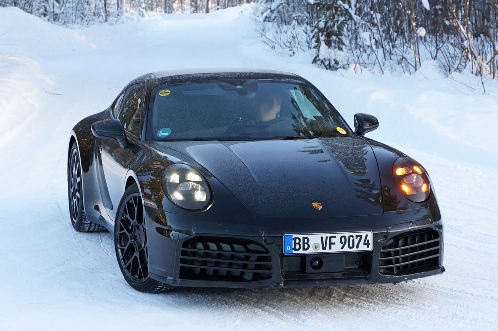 El futuro Porsche 911 destapa su imagen 26 Motor16 Porsche 992.2 Coupe 3 Motor16