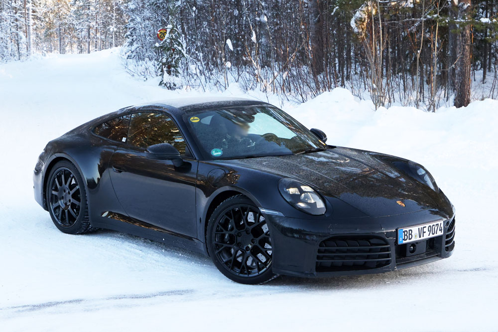 El futuro Porsche 911 destapa su imagen 28 Motor16 Porsche 992.2 Coupe 5 Motor16