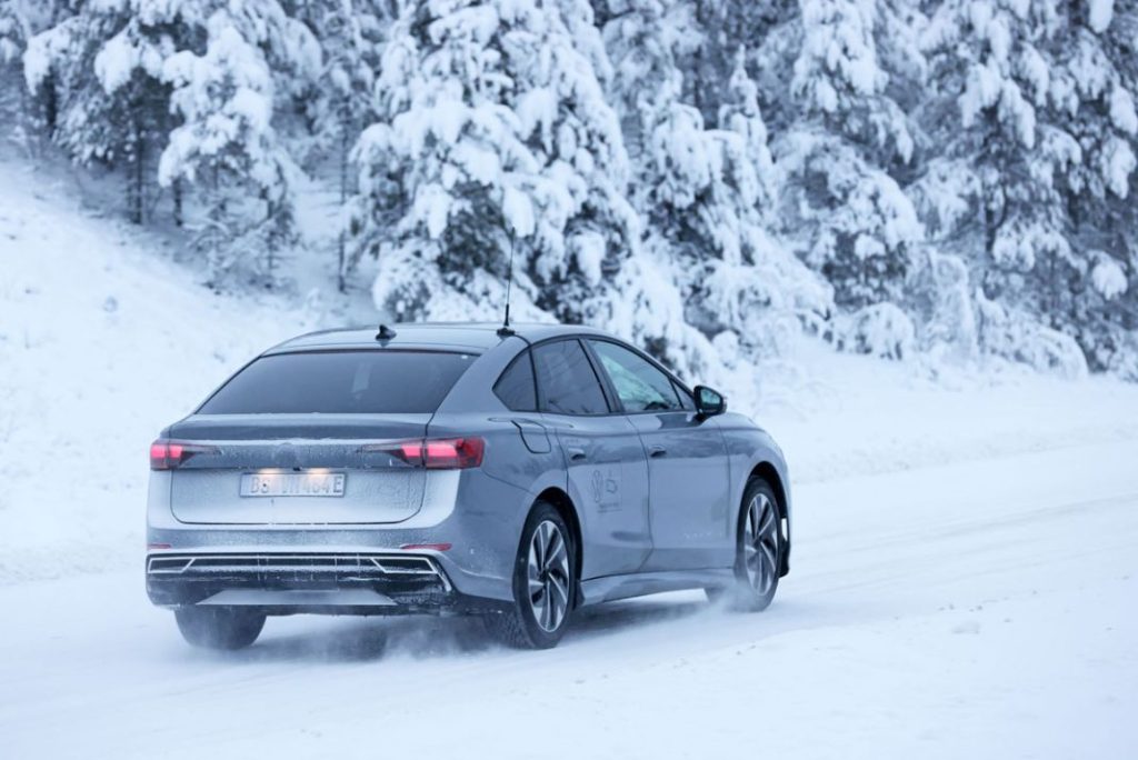 El Volkswagen ID.7, ahora en color gris 10 Motor16 Volkswagen ID.7 grey 8 Motor16
