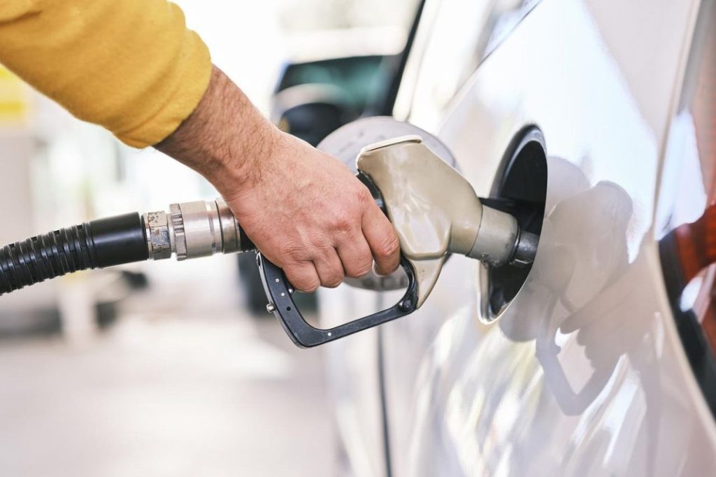 7 cosas que han desaparecido, o desaparecerán, en los coches modernos 187 Motor16 combustible