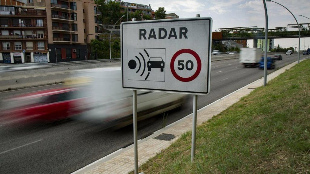 Radares de punto: así son, así funcionan y así son las multas que te pueden poner 118 Motor16 velocidad