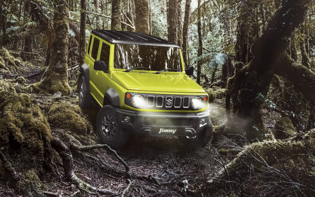 El Suzuki Jimny con el que soñabas está aquí 11 Motor16 https www.carscoops.com wp content uploads 2023 01 Suzuki Jimny 5 Door 3s 1024x641 1 Motor16