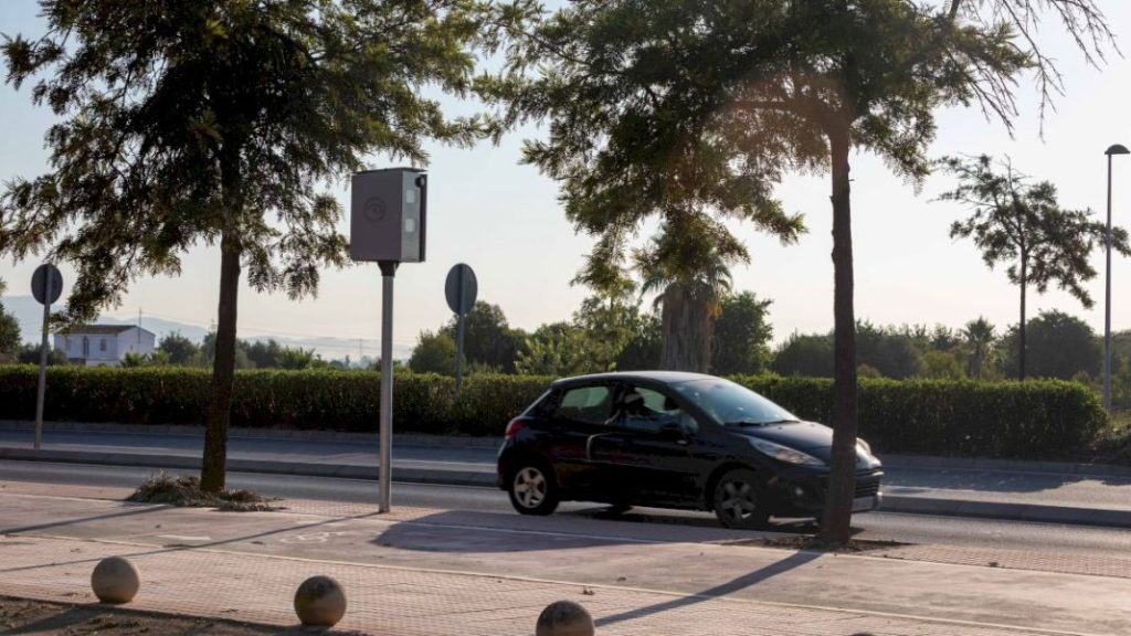 Radares de punto: así son, así funcionan y así son las multas que te pueden poner 119 Motor16 fase