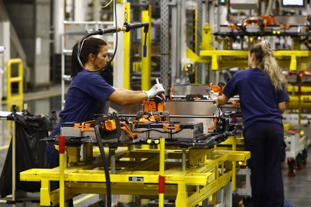 ¿Quién fabrica la mayoría de los coches eléctricos en España? 3 Motor16 stellantis zaragoza Motor16