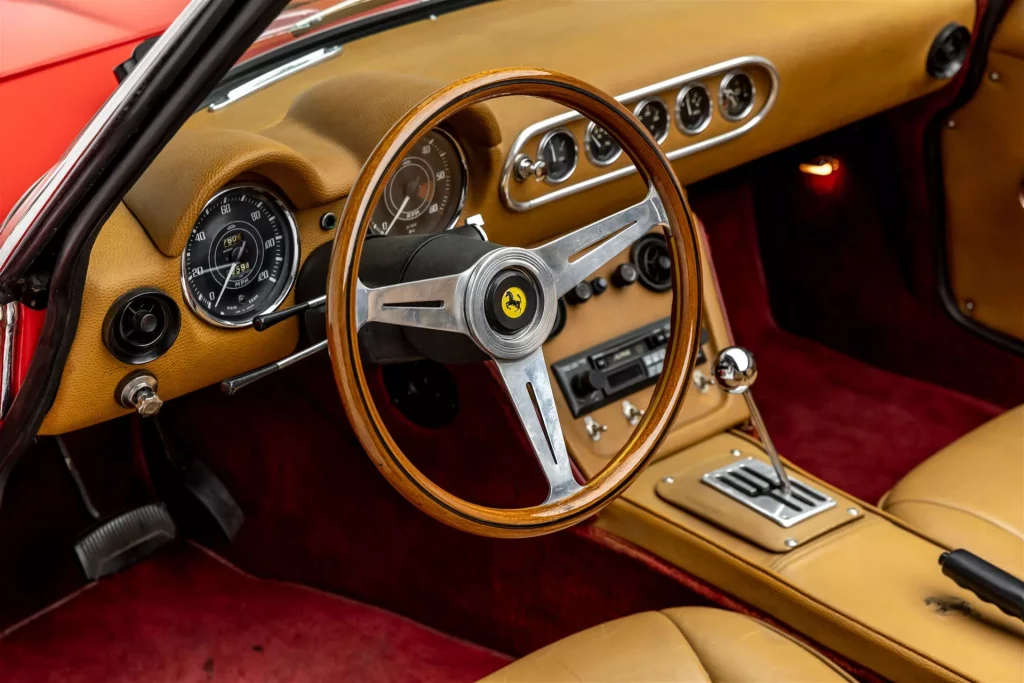 1961 replica Ferrari 250 gt California Spyder 19 Motor16