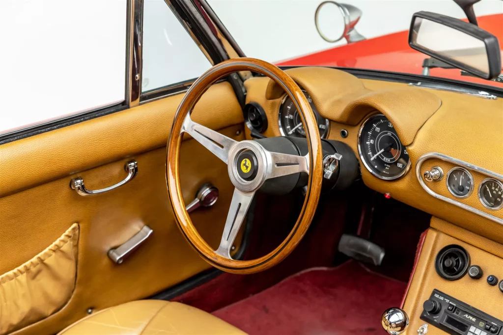 1961 replica Ferrari 250 gt California Spyder 22 Motor16