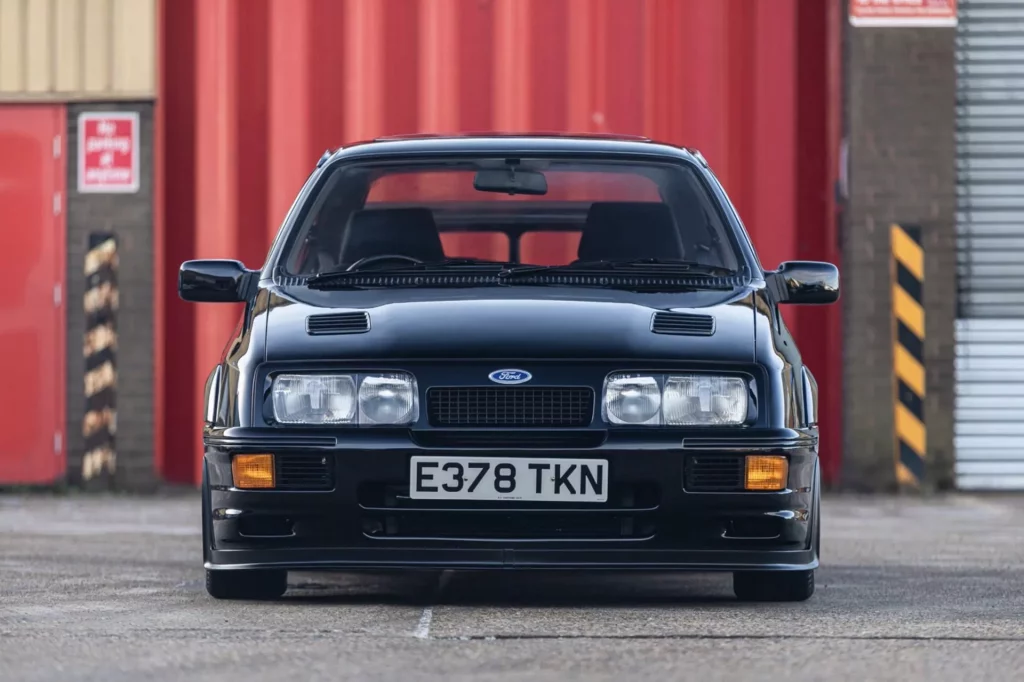 1989 Ford Sierra Cosworth RS500 Silverstone. Imagen estática frontal.