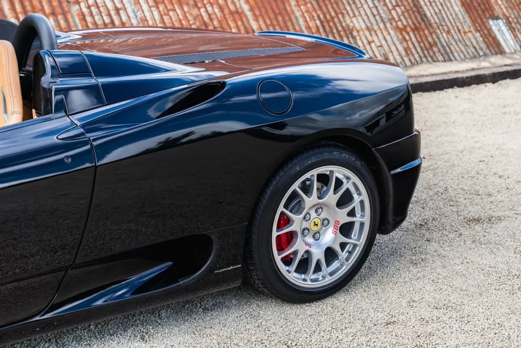 El Ferrari 360 Spider de David Beckham busca nuevo hogar 15 Motor16 2001 Ferrari 360 Spider David Beckham 12 Motor16