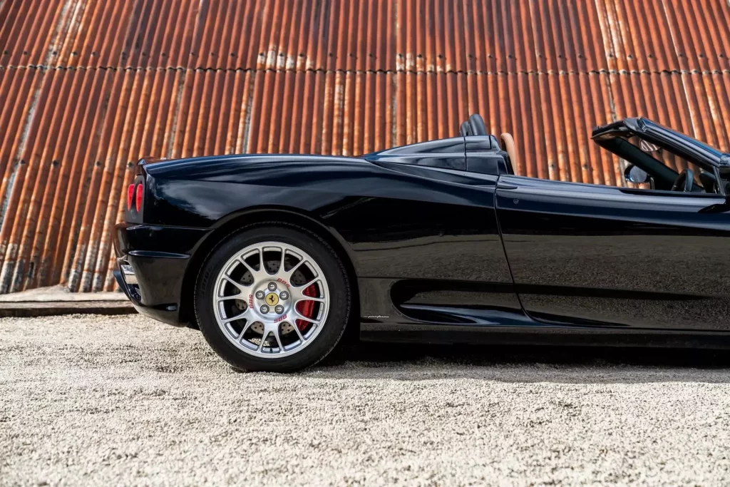 El Ferrari 360 Spider de David Beckham busca nuevo hogar 17 Motor16 2001 Ferrari 360 Spider David Beckham 14 Motor16