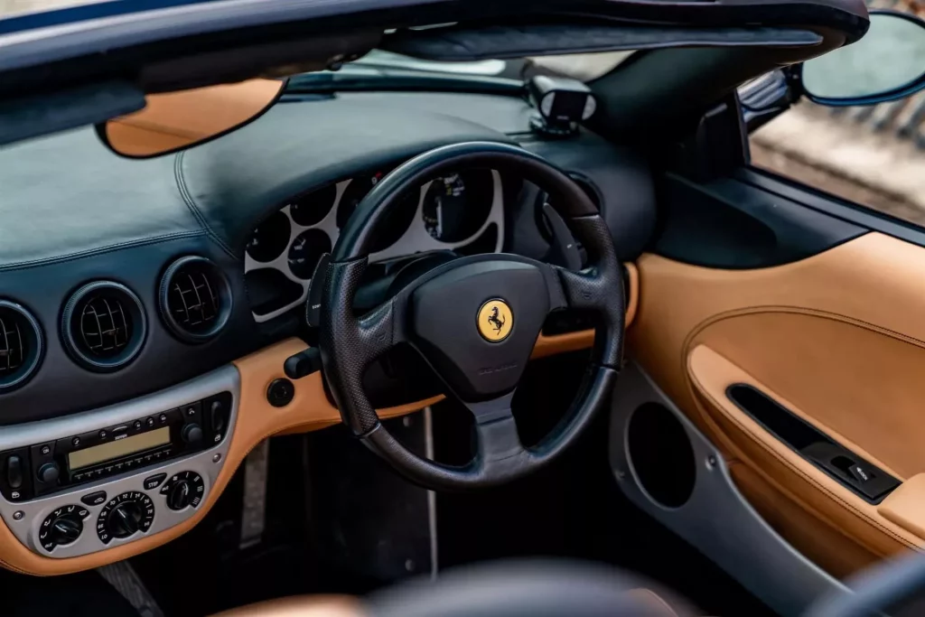 El Ferrari 360 Spider de David Beckham busca nuevo hogar 21 Motor16 2001 Ferrari 360 Spider David Beckham 18 Motor16