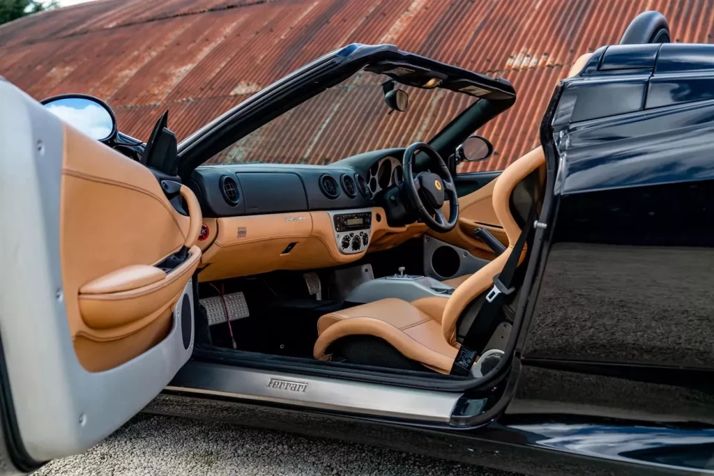 El Ferrari 360 Spider de David Beckham busca nuevo hogar 24 Motor16 2001 Ferrari 360 Spider David Beckham 21 Motor16