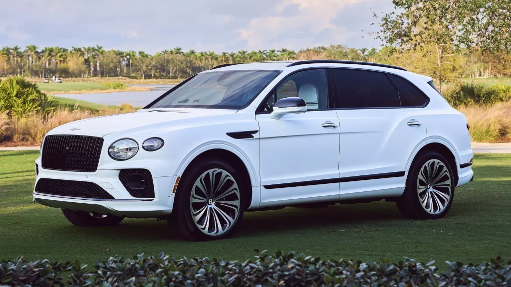 2023 Bentley Bentayga EWB Mulliner 12 Motor16