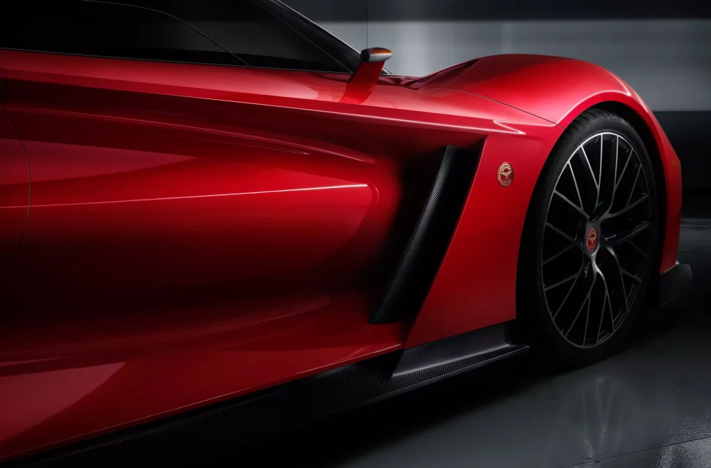 2023 Bizzarrini Giotto Teaser. Imagen detalle lateral.