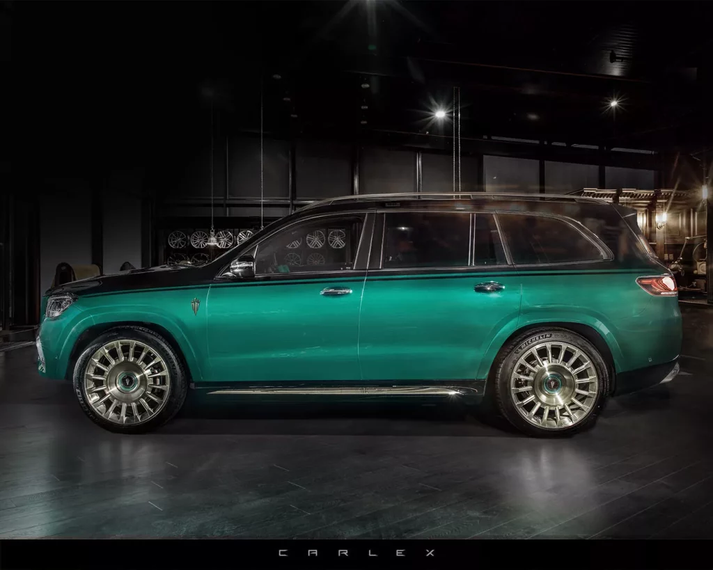 Carlex Design viste de color menta este Mercedes-Maybach GLS 600 1 Motor16 2023 Carlex Design Mercedes-Maybach GLS 600. Imagen exterior.