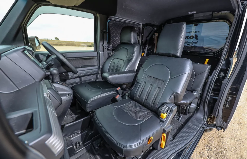 2023 Honda N-Van Defender. Imagen interior.