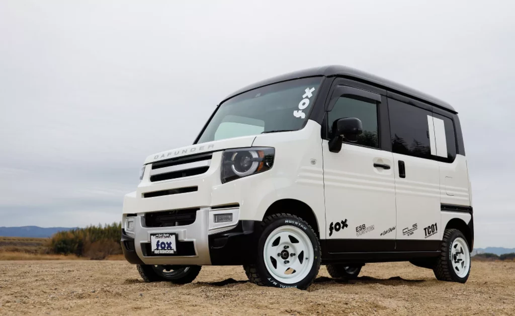 2023 Honda N-Van Defender. Imagen estática delantera.