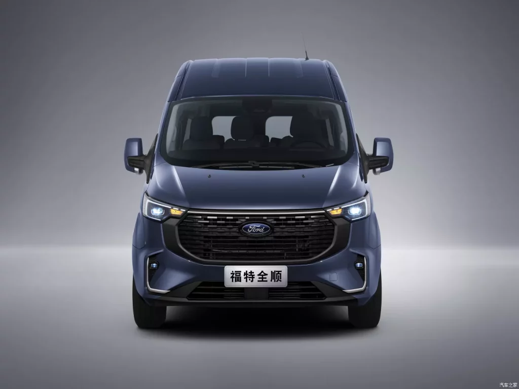 2023 Jiangling Ford Transit China. Imagen estudio frontal.