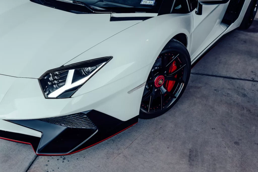 2023 Lamborghini Aventador SV Biturbo 4 Motor16