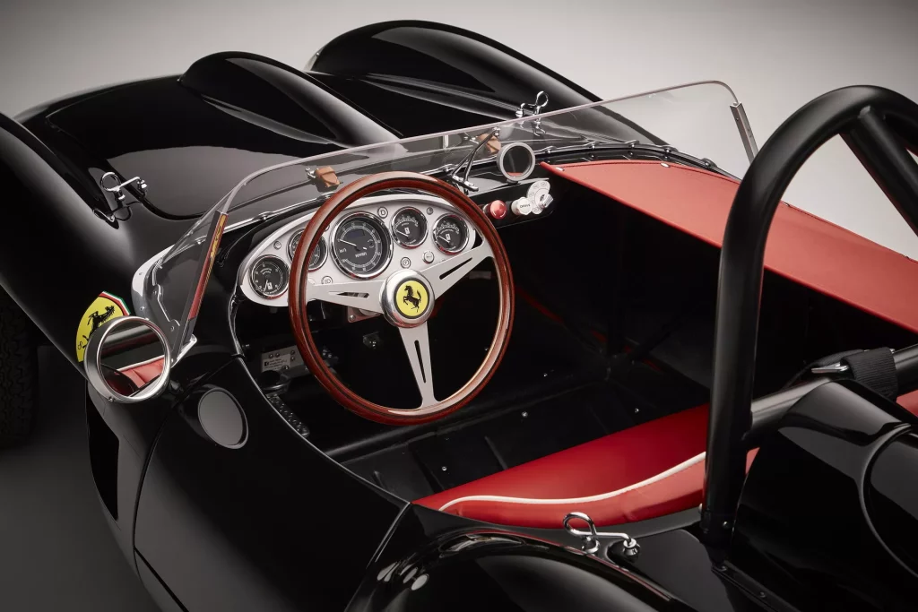 2023 Ferrari 250 Testa Rossa Pacco Gara. Imagen interior.