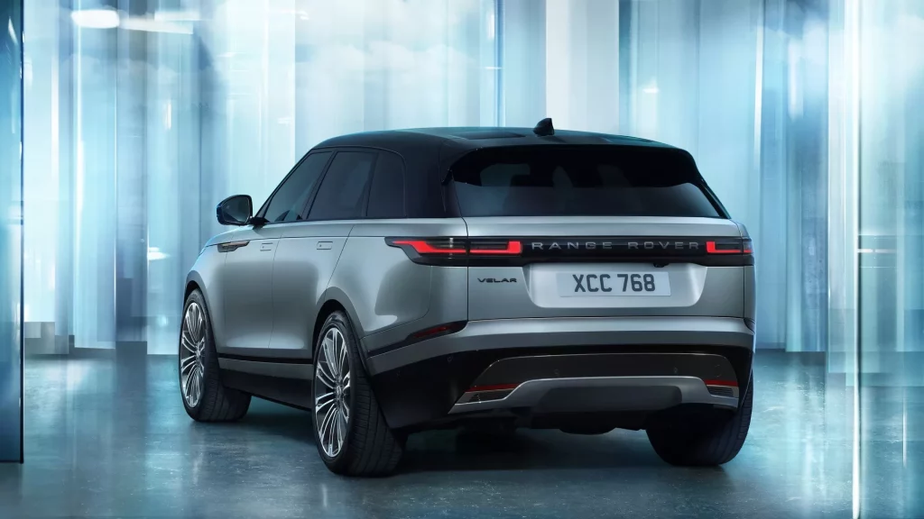 2023 Range Rover Velar. Imagen estudio trasera.