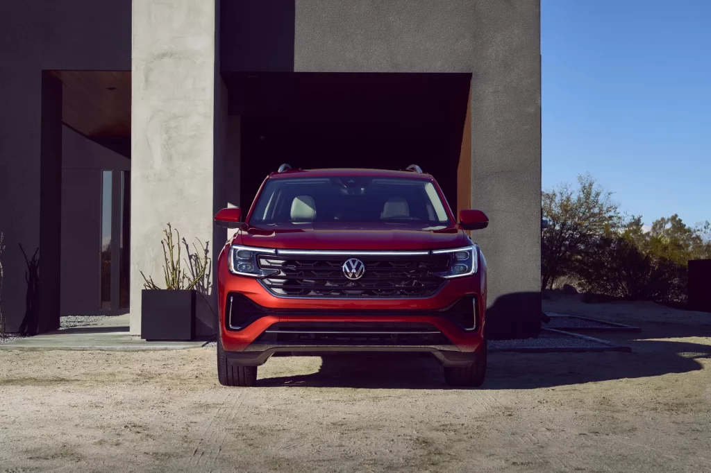 2023 Volkswagen Atlas. Imagen estática frontal.