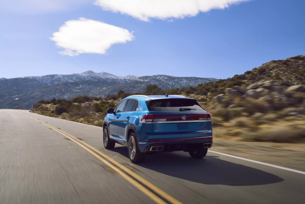 2023 Volkswagen Atlas Cross Sport. Imagen movimiento trasero.