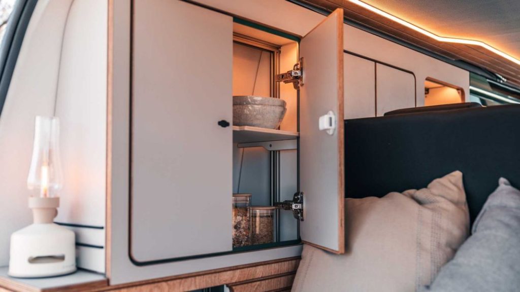 2023 abt xnh vw california camper 16 Motor16