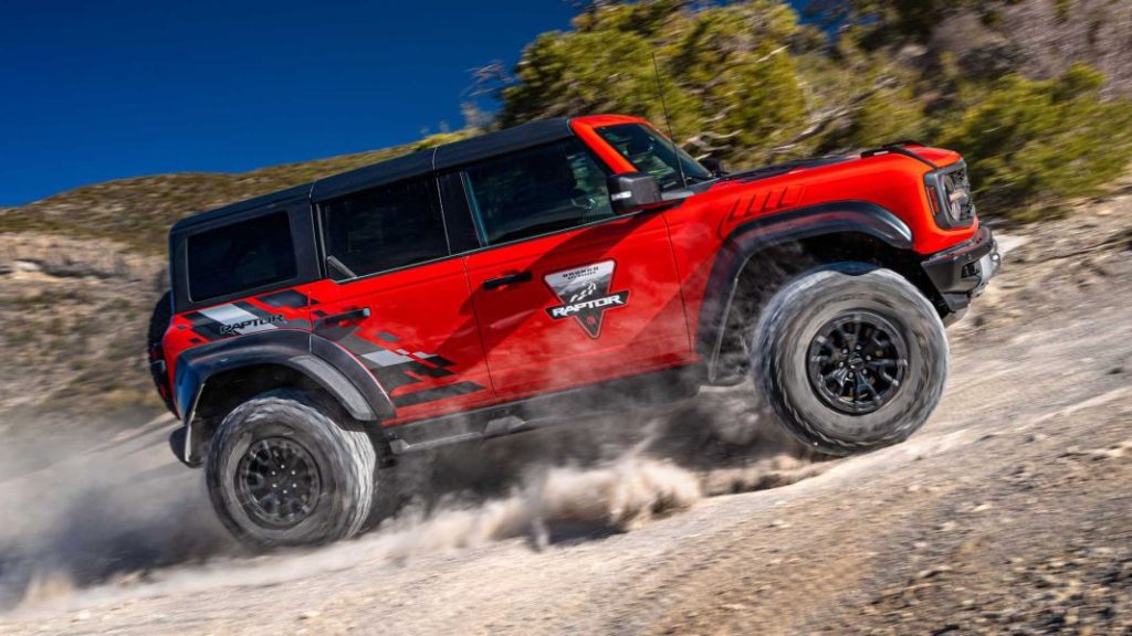 2023 ford bronco raptor off roadeo experience 5 Motor16