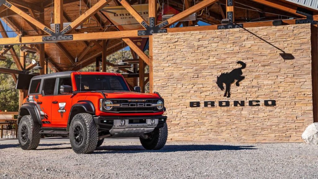 2023 ford bronco raptor off roadeo experience 6 Motor16