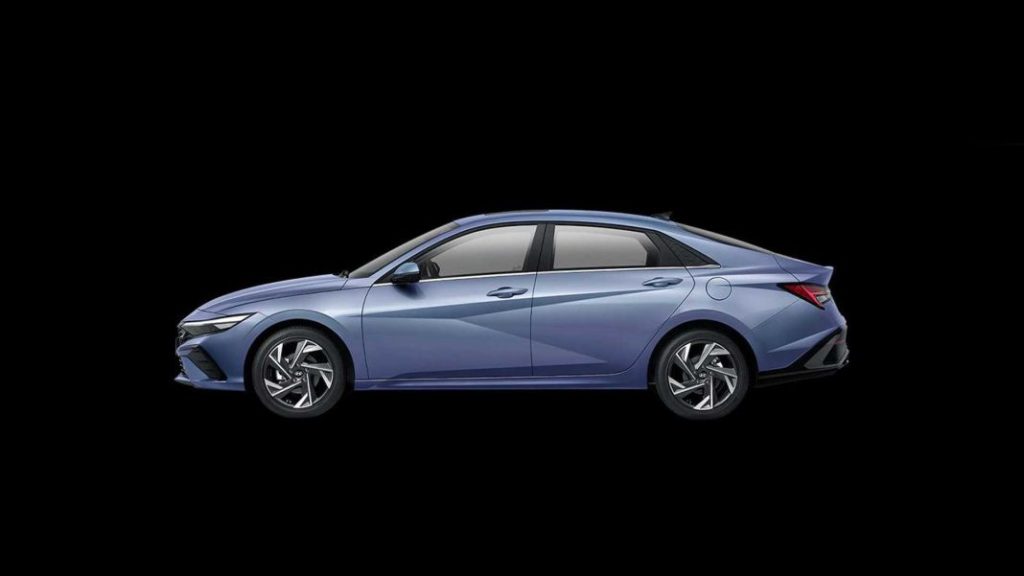 Así es el actualizado Hyundai Avante 3 Motor16 2023 Hyundai Avante Corea. Imagen estudio lateral.