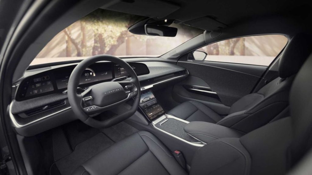 El Lucid Air planta cara el Tesla Model S con una importante rebaja 2 Motor16 2023 Lucid Air Pure. Imagen interior.