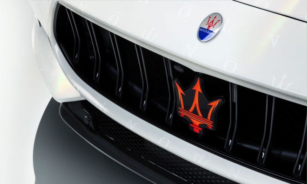 Maserati ofrecerá exclusividad máxima con sus futuros one-off 1 Motor16 2022. Imagen emblema Maserati.