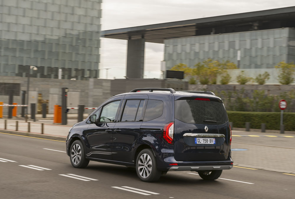 2023 renault kangoo e tech combi 12 Motor16