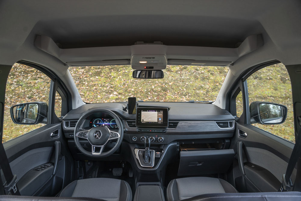 2023 Renault Kangoo E-Tech Combi. Imagen salpicadero.