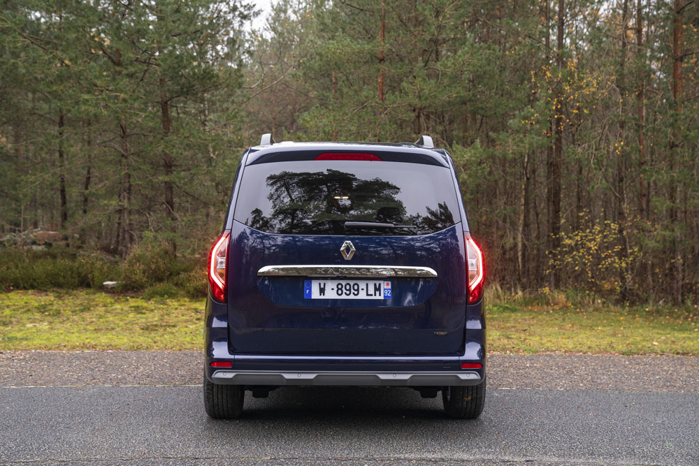 2023 renault kangoo e tech combi 41 Motor16