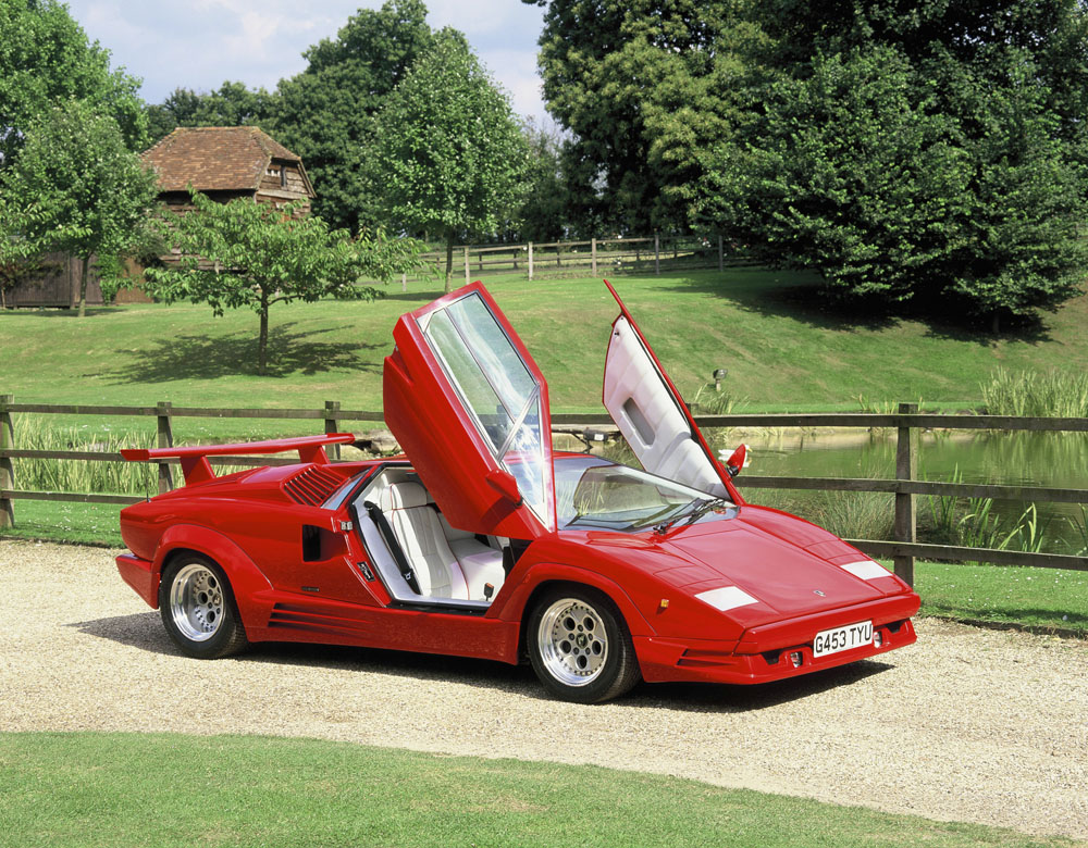 Lamborghini, el fabricante de tractores que desafió a Ferrari 3 Motor16 Lamborghini Countach