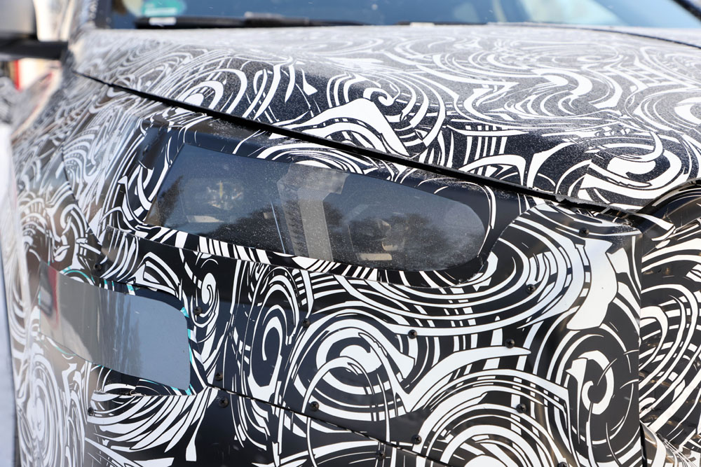 El BMW iX2 eléctrico, cazado en plena carga 16 Motor16 BMW iX2 winter 14 Motor16