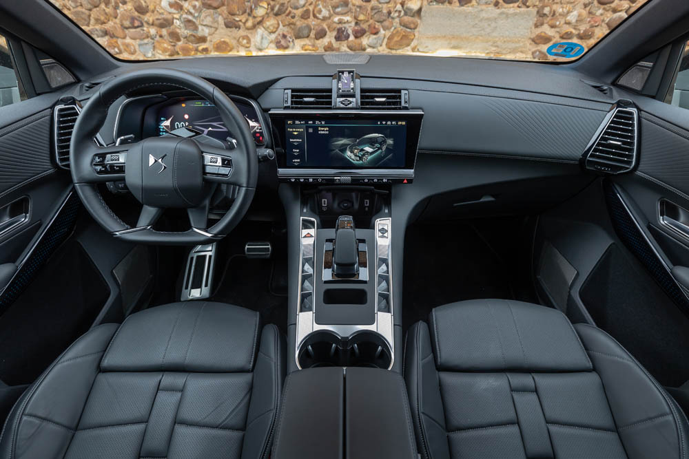 Prueba del DS 7 E-TENSE 360 CV 4x4. Eficiente y deportivo 8 Motor16 DS 7 E-TENSE 360 CV 4x4.