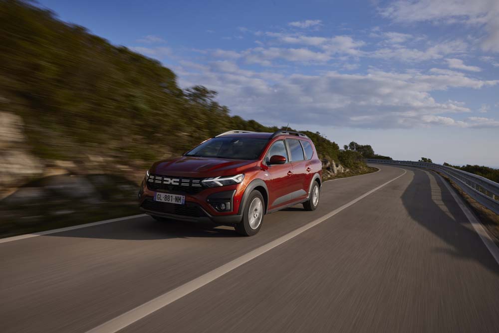Dacia Jogger Hybrid. Probamos el híbrido de 7 plazas más barato del mercado 20 Motor16 Dacia Jogger HYBRID 23 Motor16