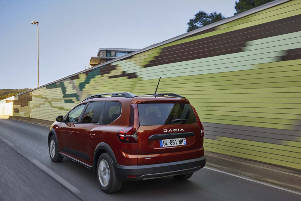 Dacia Jogger Hybrid. Probamos el híbrido de 7 plazas más barato del mercado 11 Motor16 Dacia Jogger HYBRID 8 Motor16