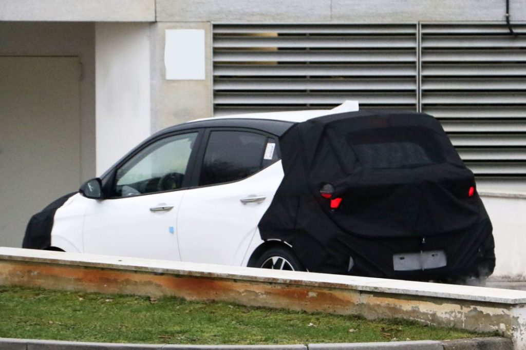 El Hyundai i10 está listo para una actualización 22 Motor16 Hyundai i10 facelift 20 Motor16