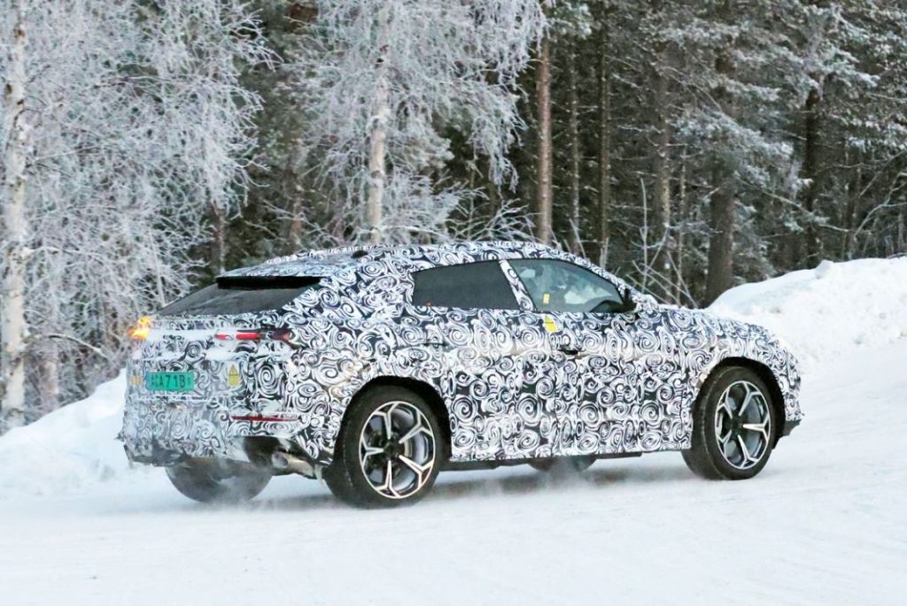 El Lamborghini Urus PHEV, sobre la nieve 16 Motor16 Lamborghini Urus PHEV winter 14 Motor16