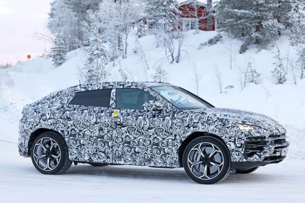 El Lamborghini Urus PHEV, sobre la nieve 8 Motor16 Lamborghini Urus PHEV winter 6 Motor16