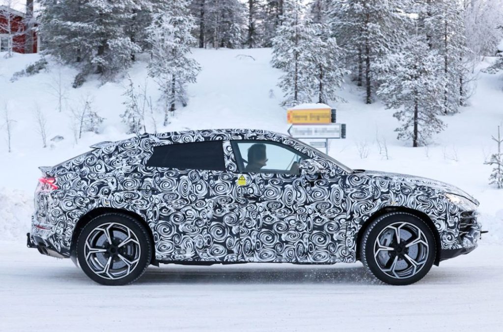 El Lamborghini Urus PHEV, sobre la nieve 9 Motor16 Lamborghini Urus PHEV winter 7 Motor16