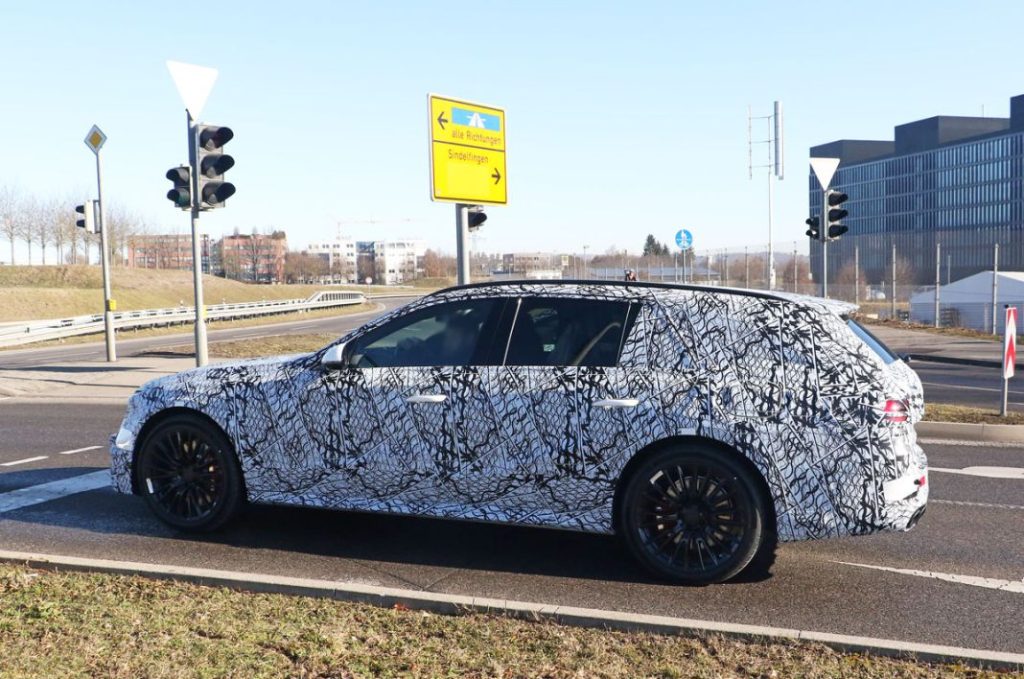 AMG E 53 Wagon, el familiar más caliente de Mercedes 13 Motor16 Mercedes AMG E53 Wagon 11 Motor16