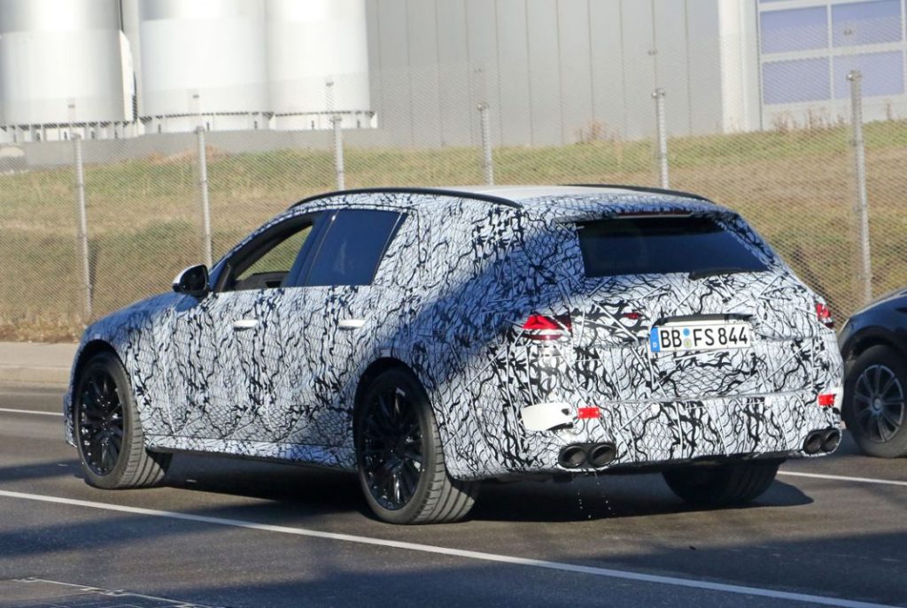 AMG E 53 Wagon, el familiar más caliente de Mercedes 9 Motor16 Mercedes AMG E53 Wagon 7 Motor16