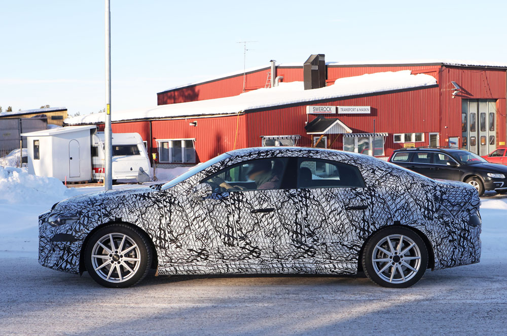 Mercedes ya trabaja en un sedán eléctrico pequeño 16 Motor16 Mercedes EQA Sedan 14 Motor16