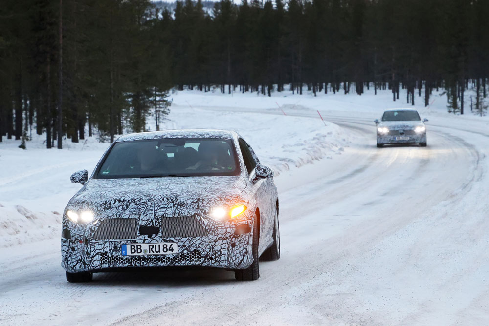 Mercedes ya trabaja en un sedán eléctrico pequeño 22 Motor16 Mercedes EQA Sedan 20 Motor16